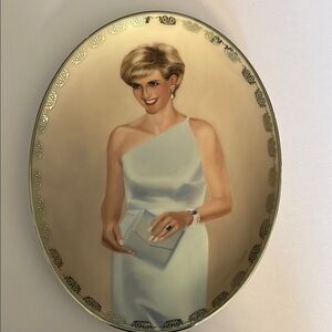 The Bradford Exchange Authentic limited edition Dianna Queen of Our Hearts plate